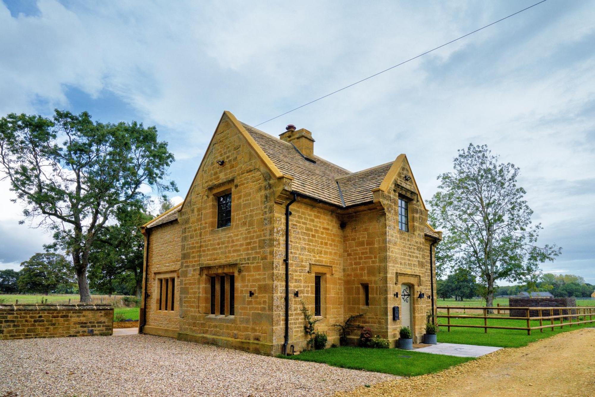 Pass The Keys Fourshires Lodge Wonderful Panoramic Views Moreton-in-Marsh Dış mekan fotoğraf